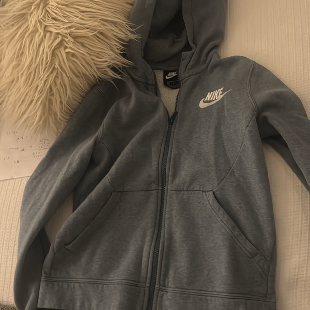 Nike sweatshit